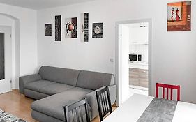 Zentral, ruhig, 4Personen, Balkon, Waschmaschine